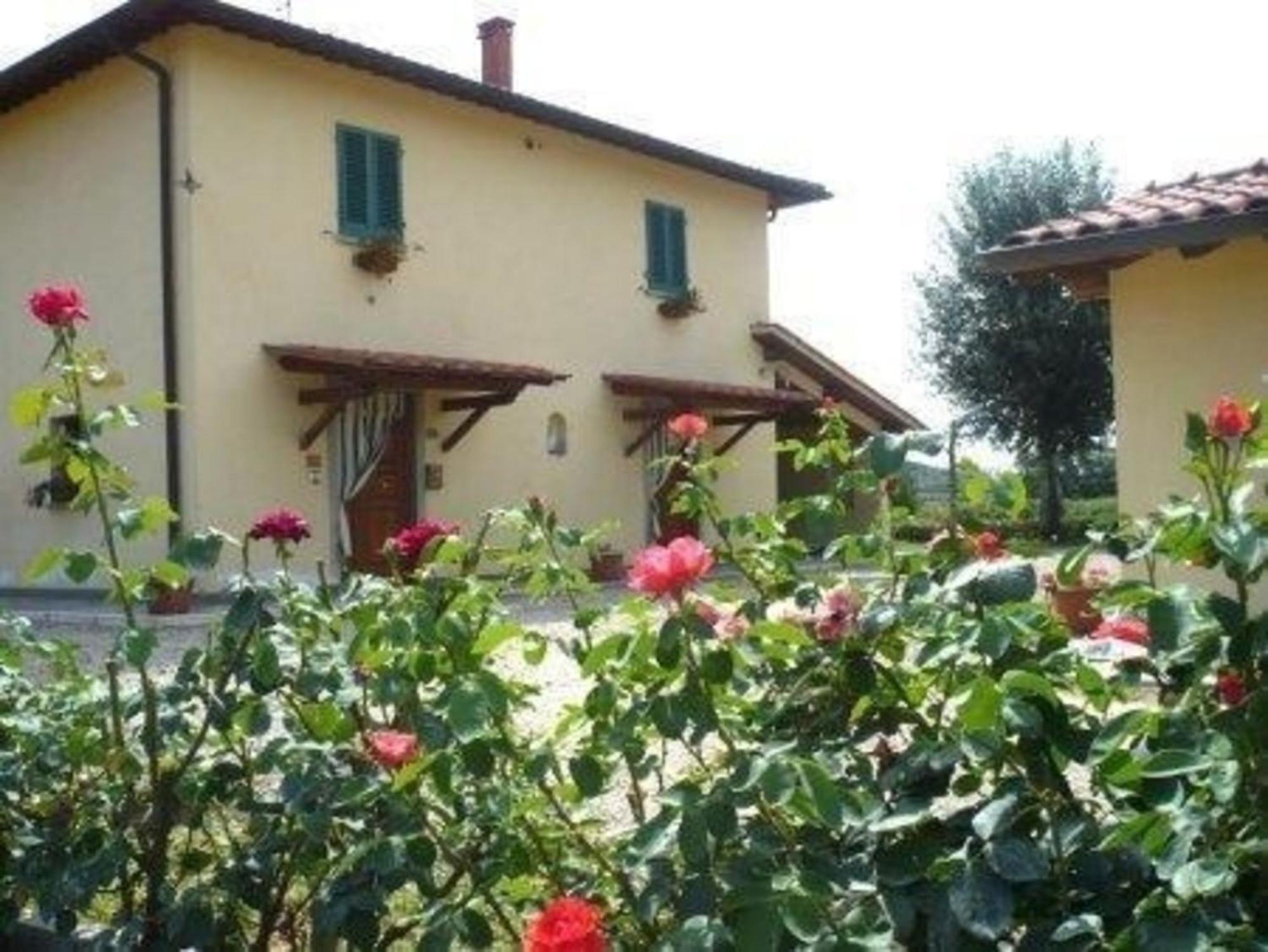 Charmantes Ferienhaus In Piani Della Rugginosa Mit Grossem Garten Reggello Exterior foto