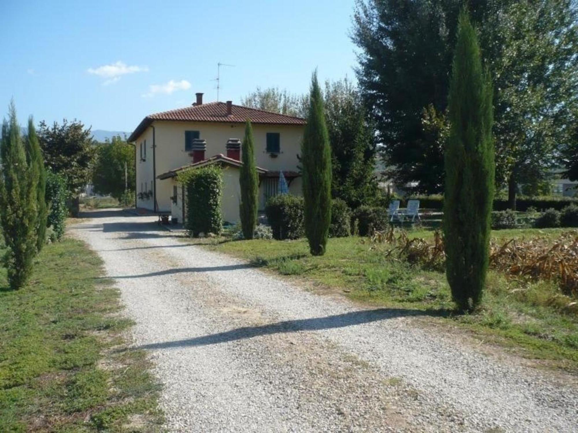 Charmantes Ferienhaus In Piani Della Rugginosa Mit Grossem Garten Reggello Exterior foto